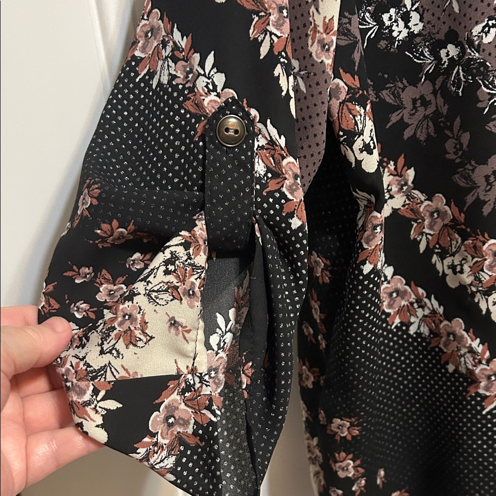 Floral Patterned Women's Top - Picture 4 of 9